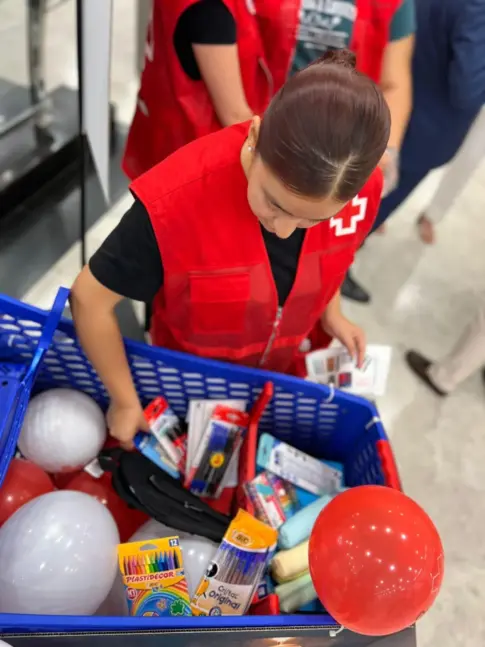 Regresa la XVII edición de la ‘Vuelta al Cole Solidaria’ en 6 hipermercados de las islas