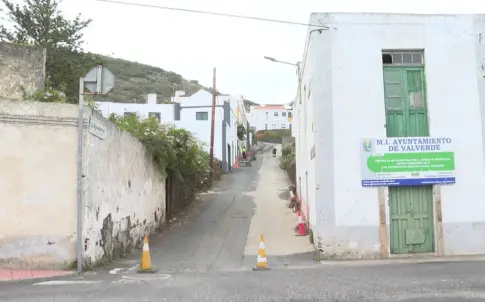Valverde cierra la carretera Betenama por obras