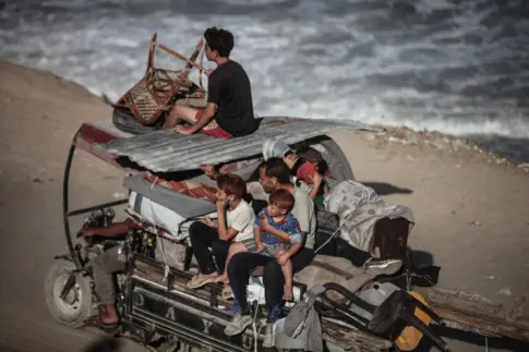 El Ejército de Israel cifra en más de 500.000 los palestinos desplazados desde la ciudad de Gaza