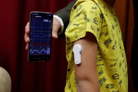 Alertan de fallos en una app de medición de glucosa que pone en riesgo a diabéticos