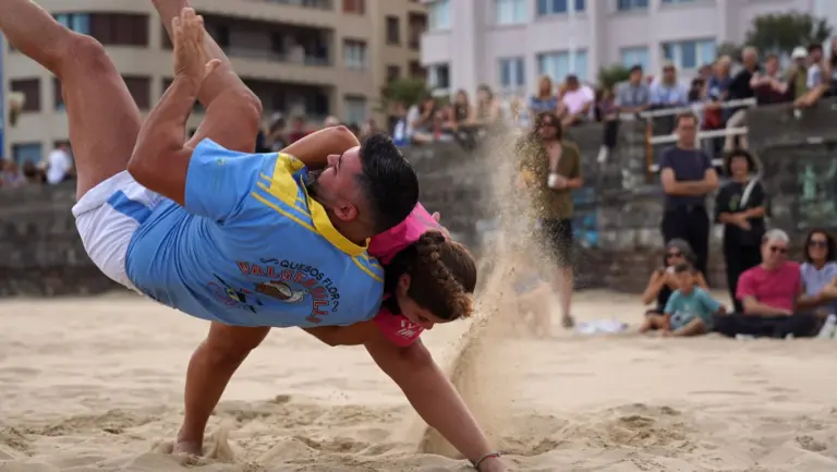 La lucha canaria, protagonista de una exhibición sin precedentes en el Festival de San Sebastián