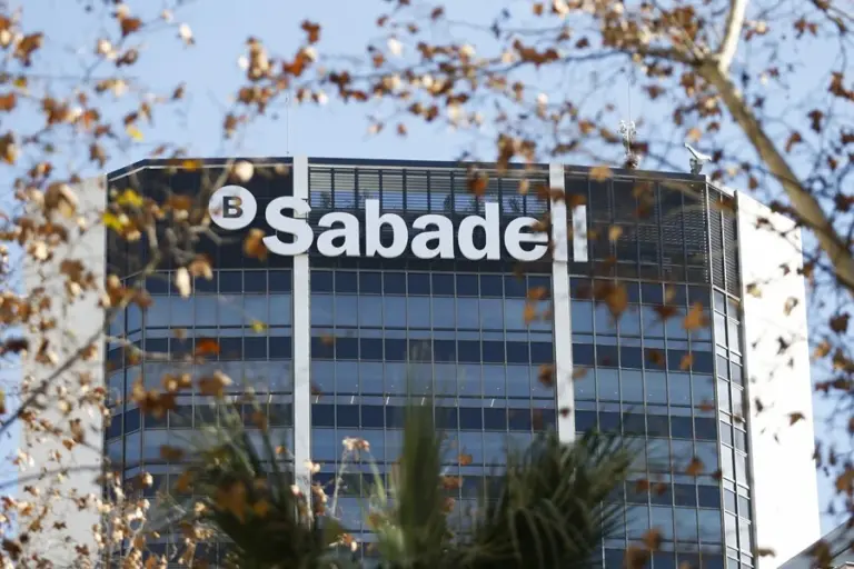 Fracasa la OPA hostil del BBVA al Sabadell