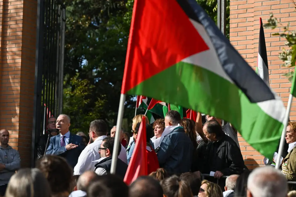 Trabajadores y estudiantes secundan paros y salen a la calle en toda España por Gaza