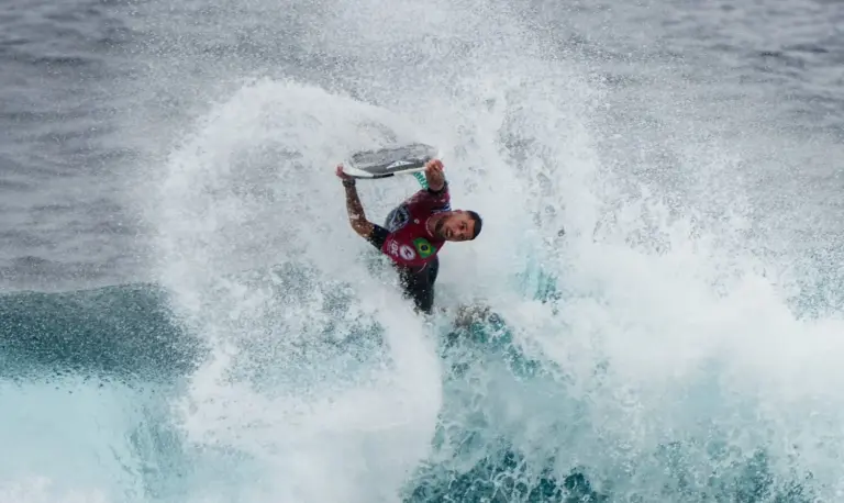 Pugna final por el título del Frontón King