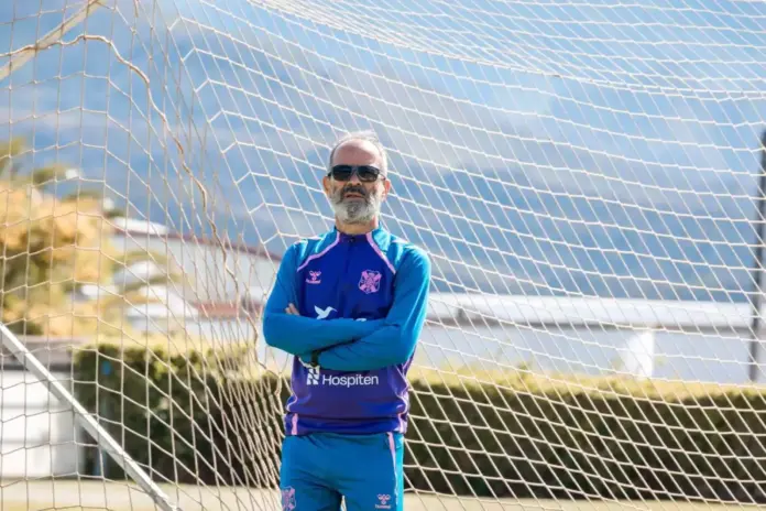 Álvaro Cervera alineará en Alcalá a un Tenerife diferente al habitual