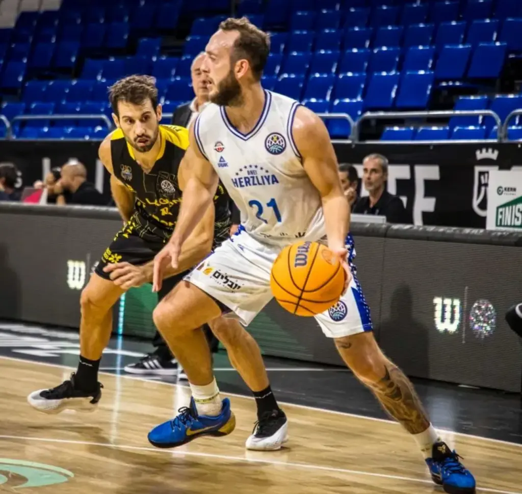108-85. La Laguna Tenerife, sin problemas para ganar al Herzliya