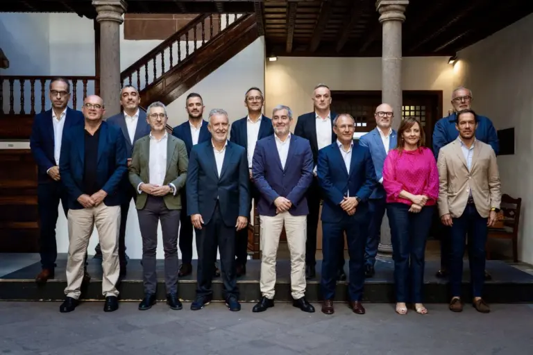 España y Canarias acuerdan nuevas medidas para culminar la reconstrucción de La Palma