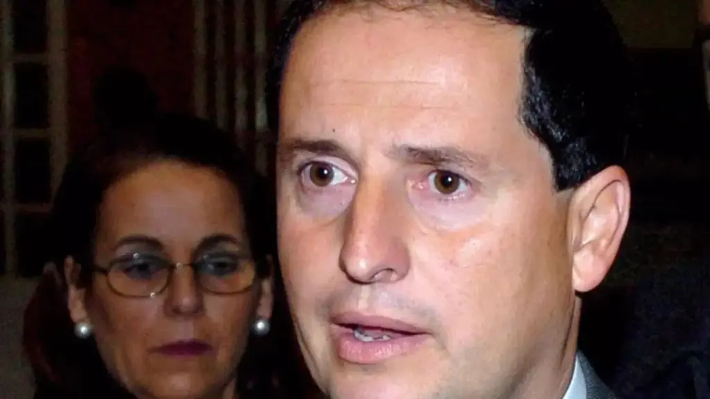 Detienen en Barajas a Carlos Fernández, exedil marbellí acusado en el caso Malaya y fugado desde 2006. EFE