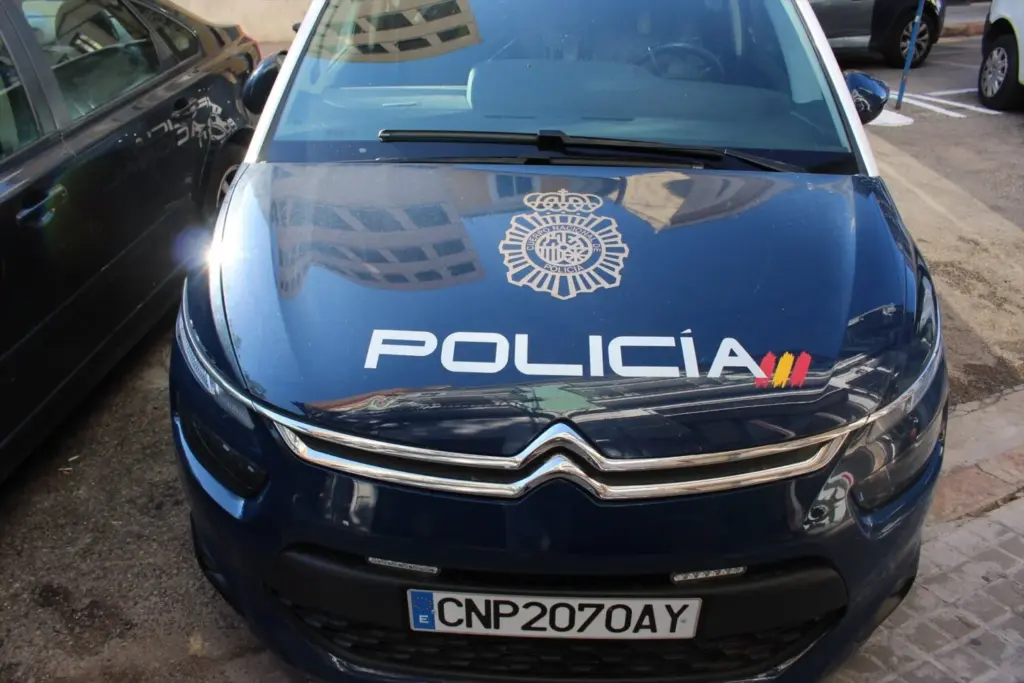 La Policía Nacional detiene en Fuerteventura a un hostelero por explotar a trabajadoras en situación irregular.