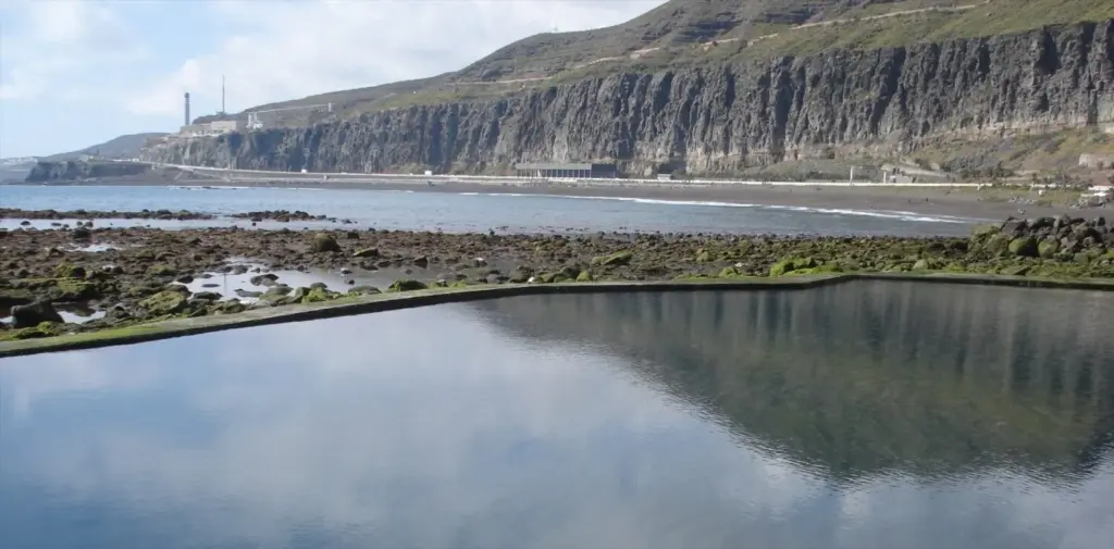 Piscinas de la playa de La Laja
