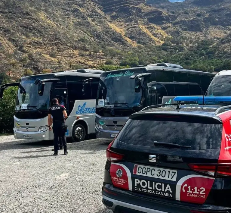 Policía Canaria identifica a dos falsos guías turísticos en el norte de Gran Canaria