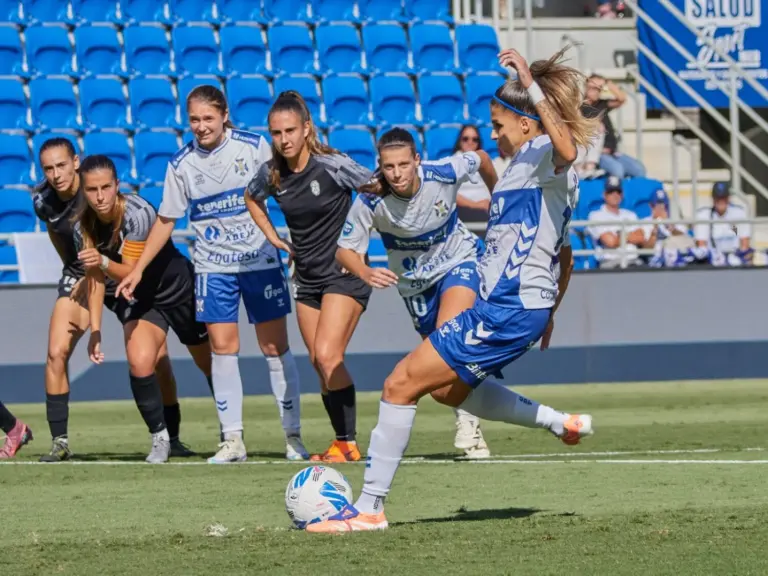 2-2 | El Costa Adeje Tenerife consigue sumar un punto contra el Badalona F