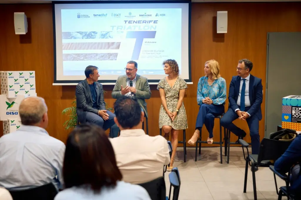 Presentación de la prueba de la Copa de Europa de Triatlón en Tenerife