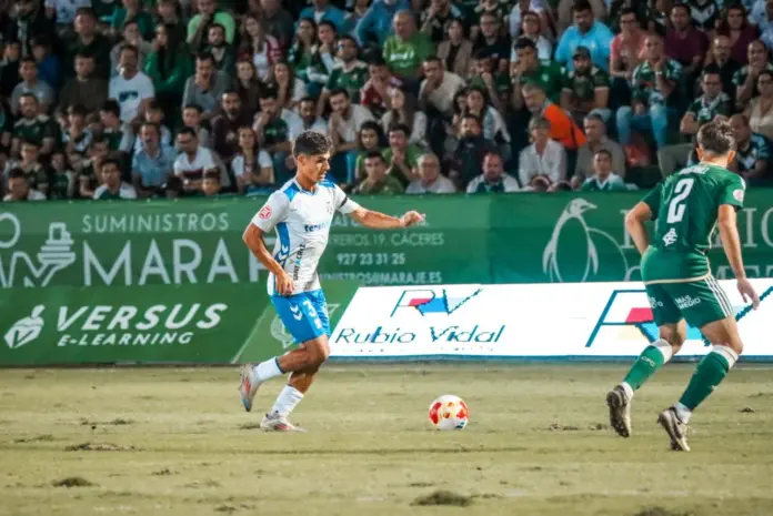 Tenerife El CD Tenerife contabiliza siete jornadas consecutivas puntuando, con seis victorias y un primer empate (19 de 21 puntos en juego), que permite que se mantenga