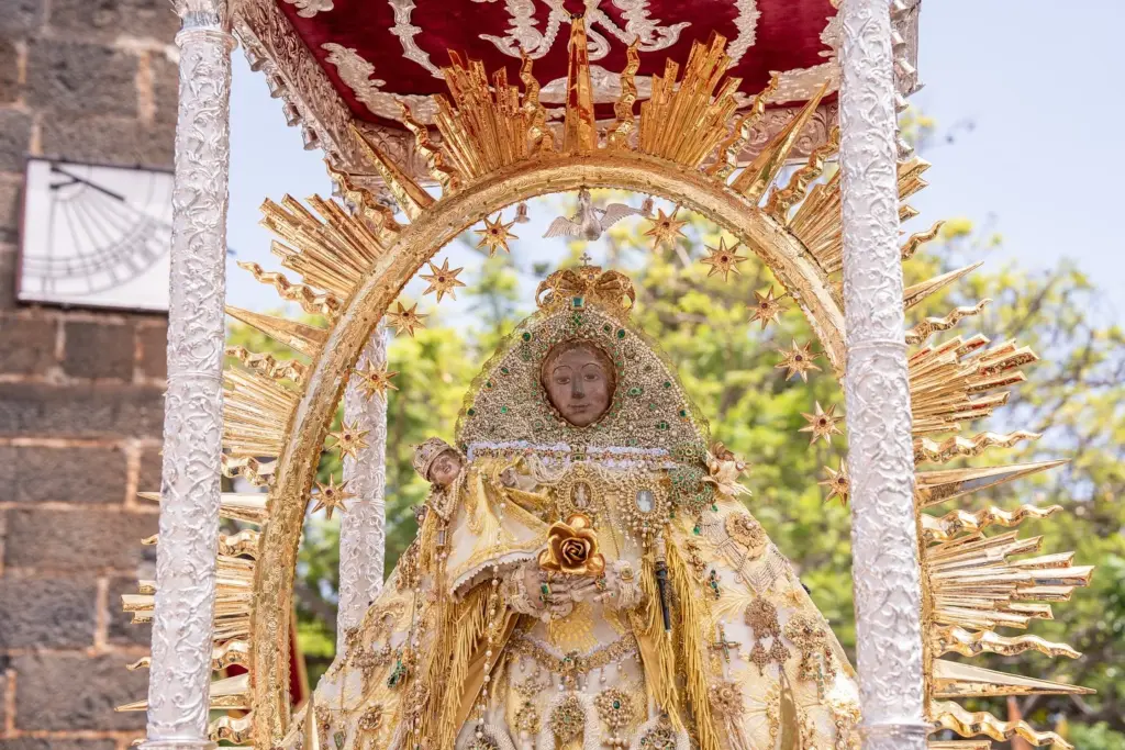 La Virgen de las Nieves visitará las zonas más afectadas por el volcán de La Palma / Archivo