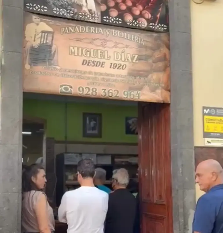 La emblemática panadería de Miguel Diaz en Las Palmas de Gran Canaria continúa este viernes abierta al público