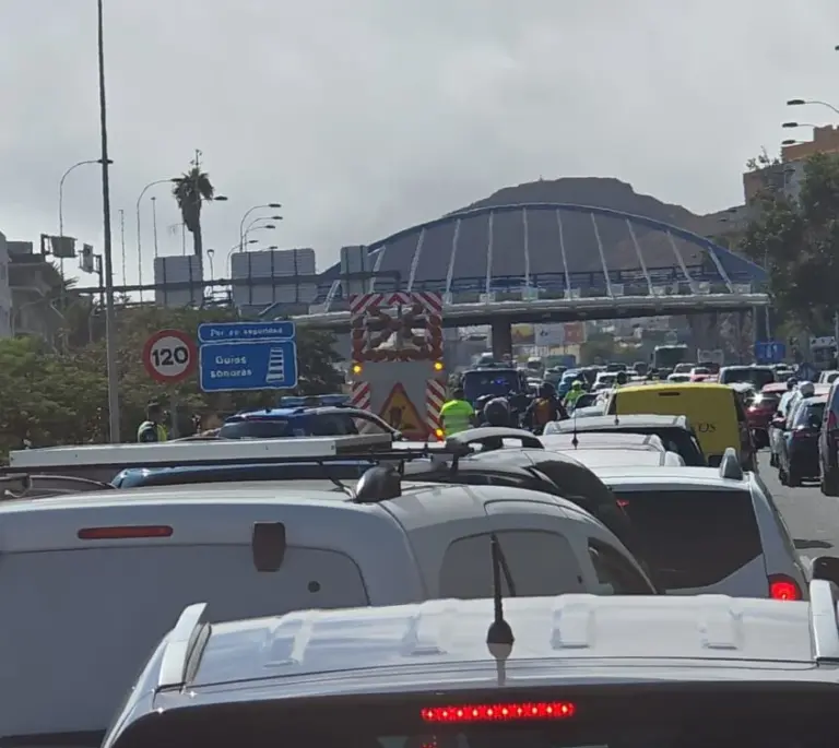 Tres heridos en un accidente múltiple en la TF-5