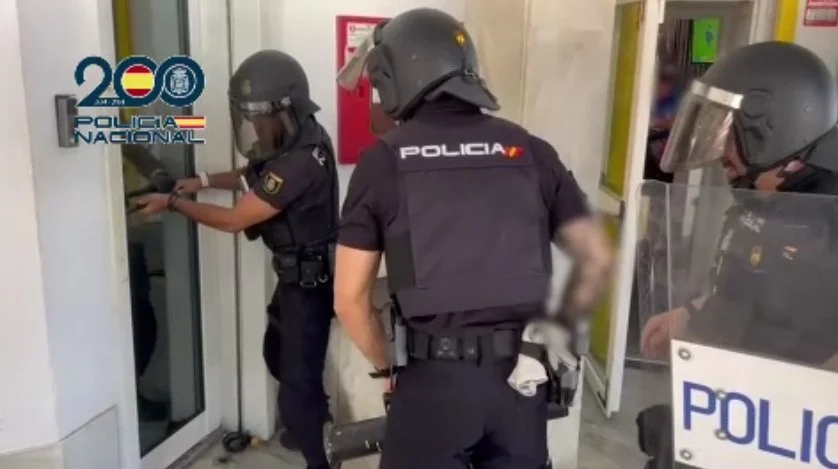 Desmantelan cuatro puntos de venta de droga encubiertos como asociaciones cannábicas en Adeje