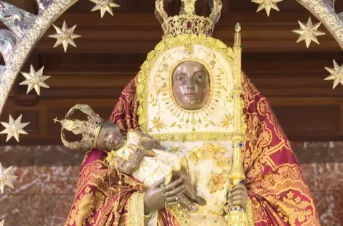 «María, Candela de Esperanza», recorre el tesoro artístico vinculado a la morenita
