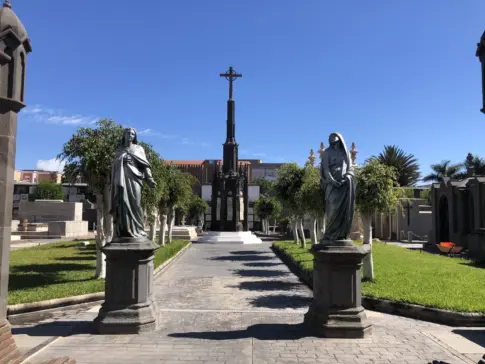 ‘Roscas y Cotufas’ emite un especial sobre la vida, la muerte y la memoria canaria