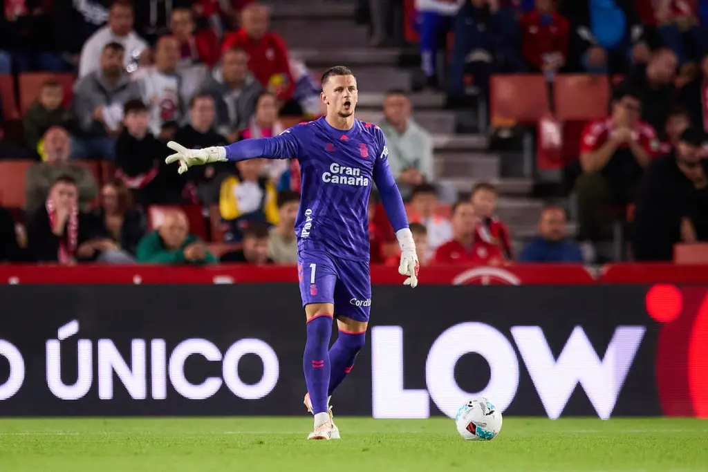 Dinko Horkas, portero de la UD Las Palmas, disputa su primera temporada con el equipo amarillo / UD Las Palmas