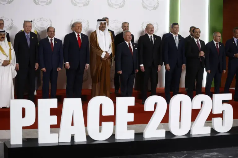 La firma del acuerdo en Sharm el Sheij sella la primera fase del ambicioso plan de paz de Trump