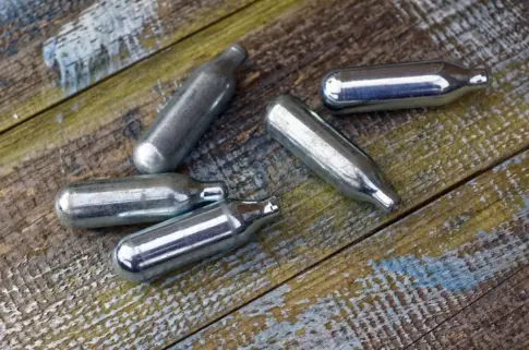 El ‘Gas Risa’, una nueva moda peligrosa que invade Tenerife