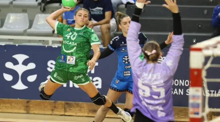 El invicto Rocasa Gran Canaria cuarto, con una victoria y un empate