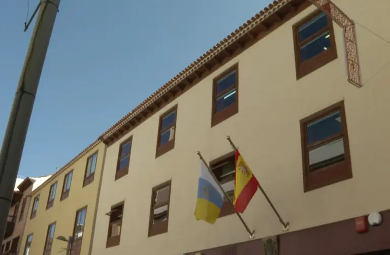 Los funcionarios del Juzgado de Puerto de la Cruz denuncian el estado de insalubridad de las instalaciones