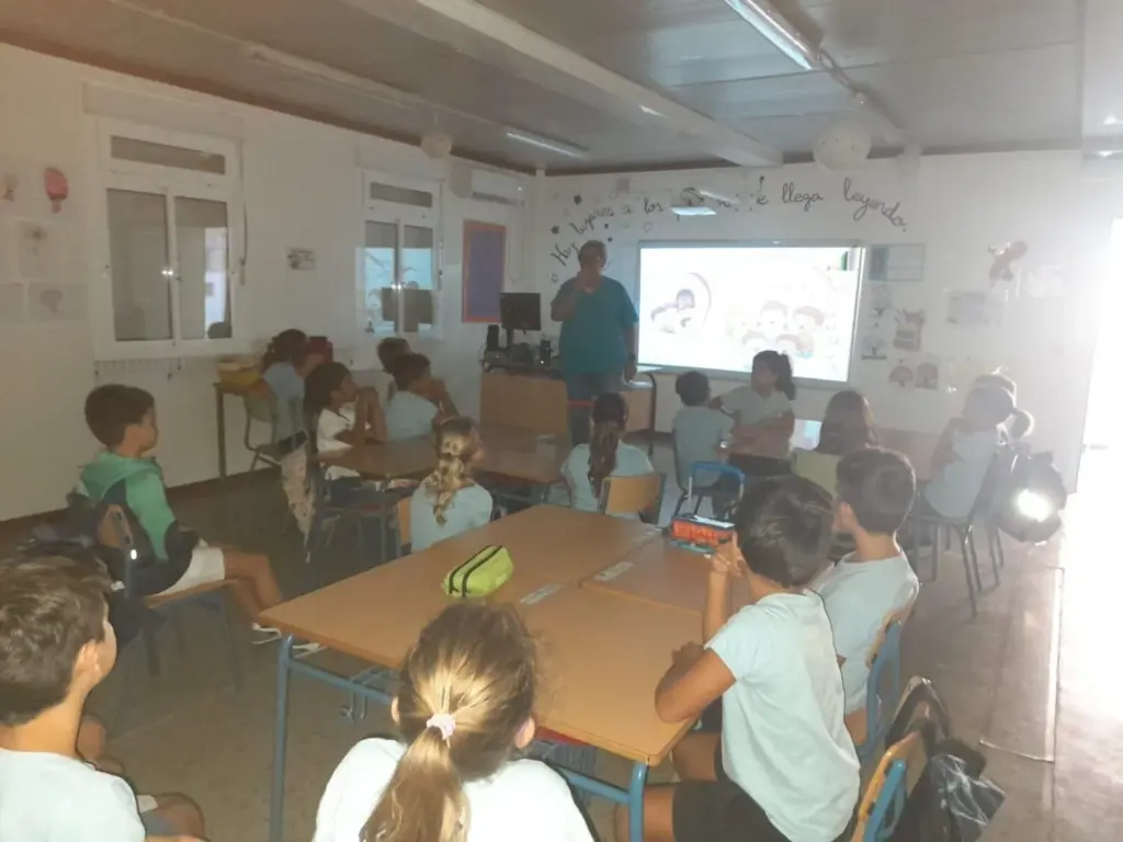 En la iniciativa han participado los cinco centros educativos citados que pertenecen a Gáldar (Gran Canaria), Tías (Lanzarote) y Tuineje (Fuerteventura)