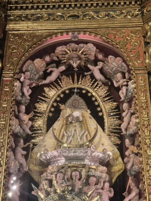 Eloy Santiago: «La imagen de Virgen de las Nieves une la identidad de un pueblo»