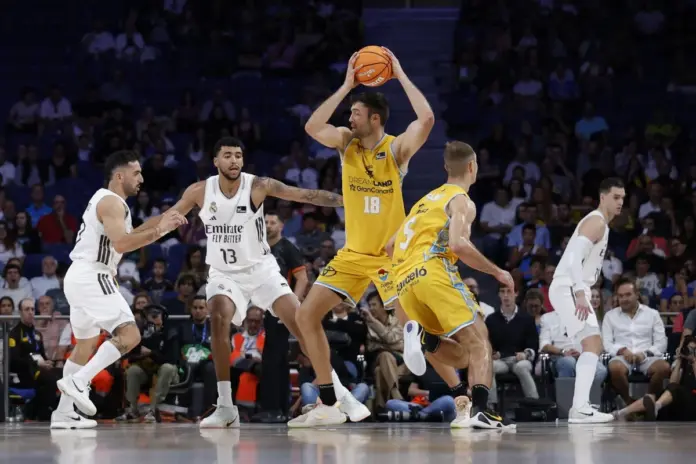 El Dreamland Gran Canaria pierde ante el Real Madrid en su primer partido de la competición 25-26 / Dreamland Gran Canaria