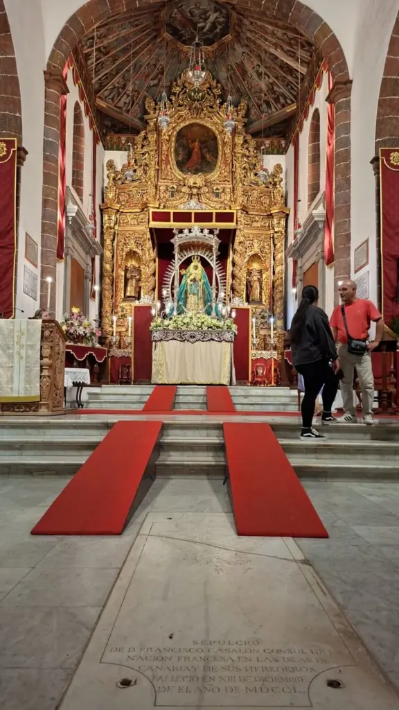 La Virgen de Candelaria lista para partir en su despedida / Ángel Muñiz