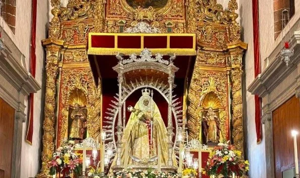 La Virgen de Candelaria durante estos días ha tenido la Iglesia de La Concepción como punto de encuentro de miles de personas