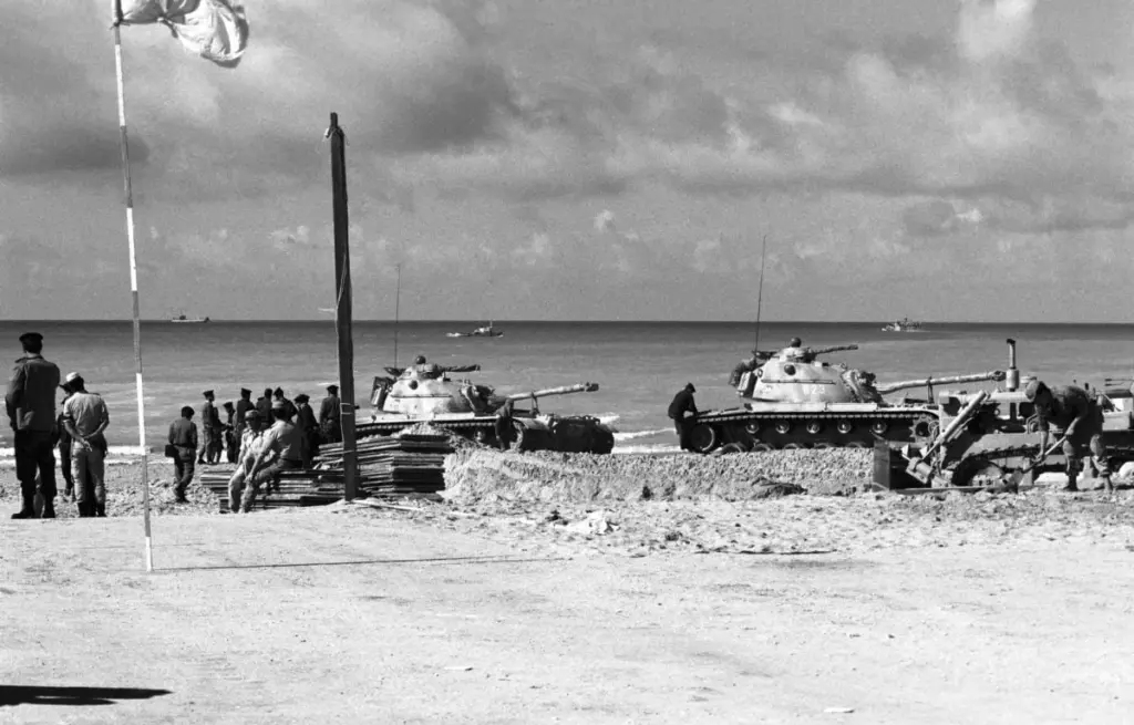 Operación Golondrina: El retorno del Sáhara de miles de canarios que no imaginaban regresar