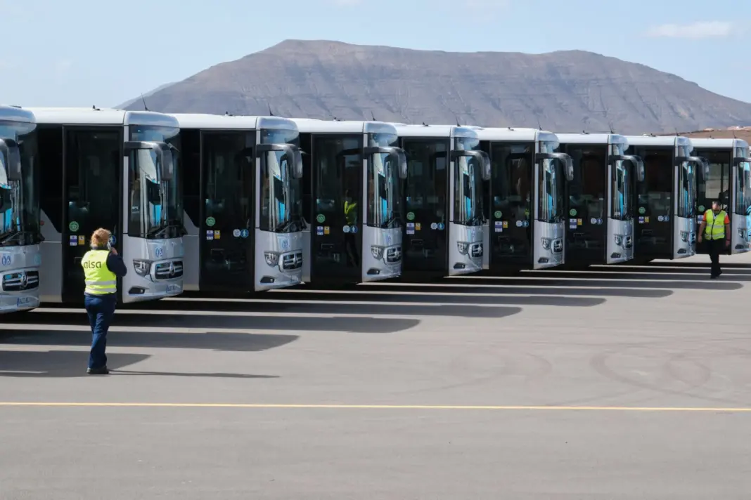 Fuerteventura renueva la mitad de su flota de guaguas de transporte interurbano