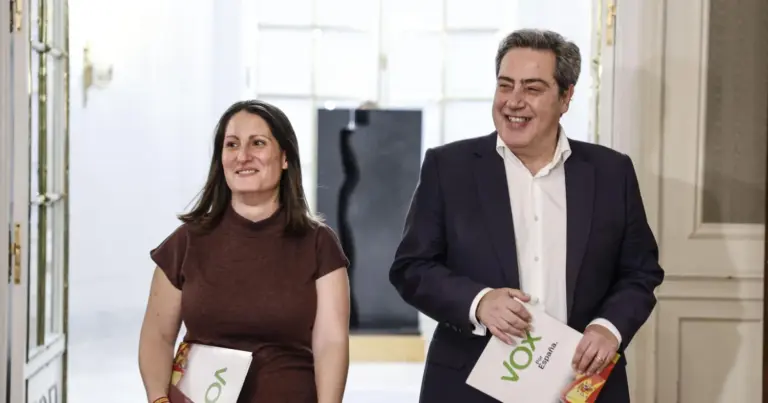 Vox confirma contactos con el PP, pero descarta negociaciones