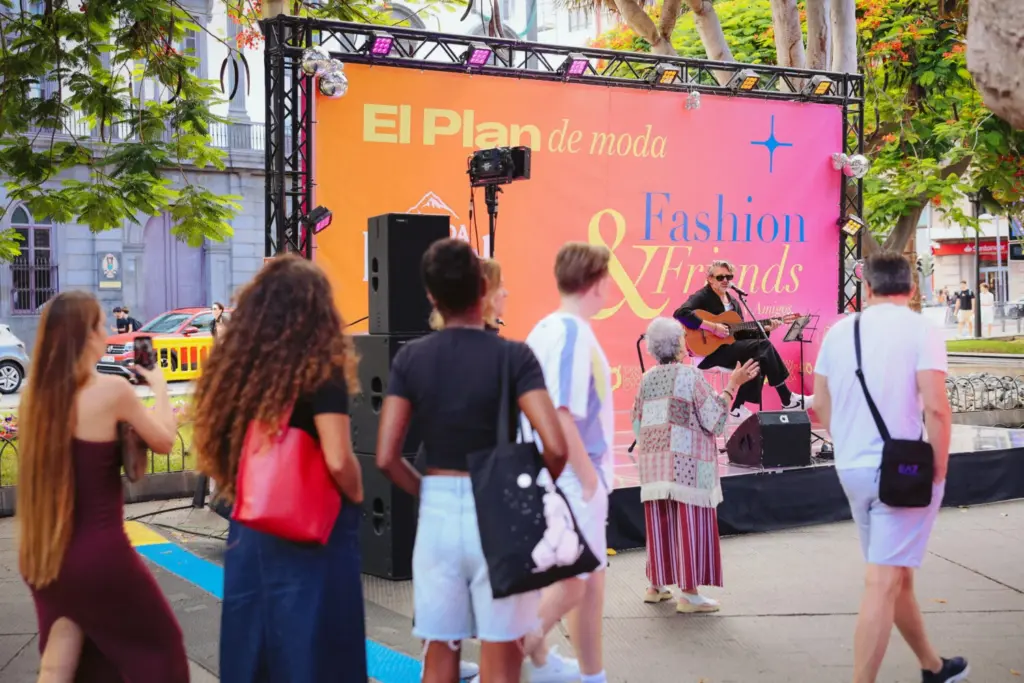 Fashion and Friends 2025