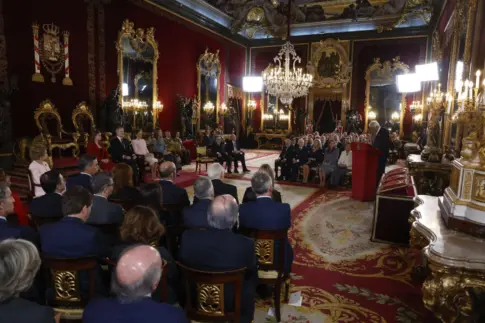 Clavijo insta a reflexionar sobre el respeto institucional en el aniversario de la Monarquía