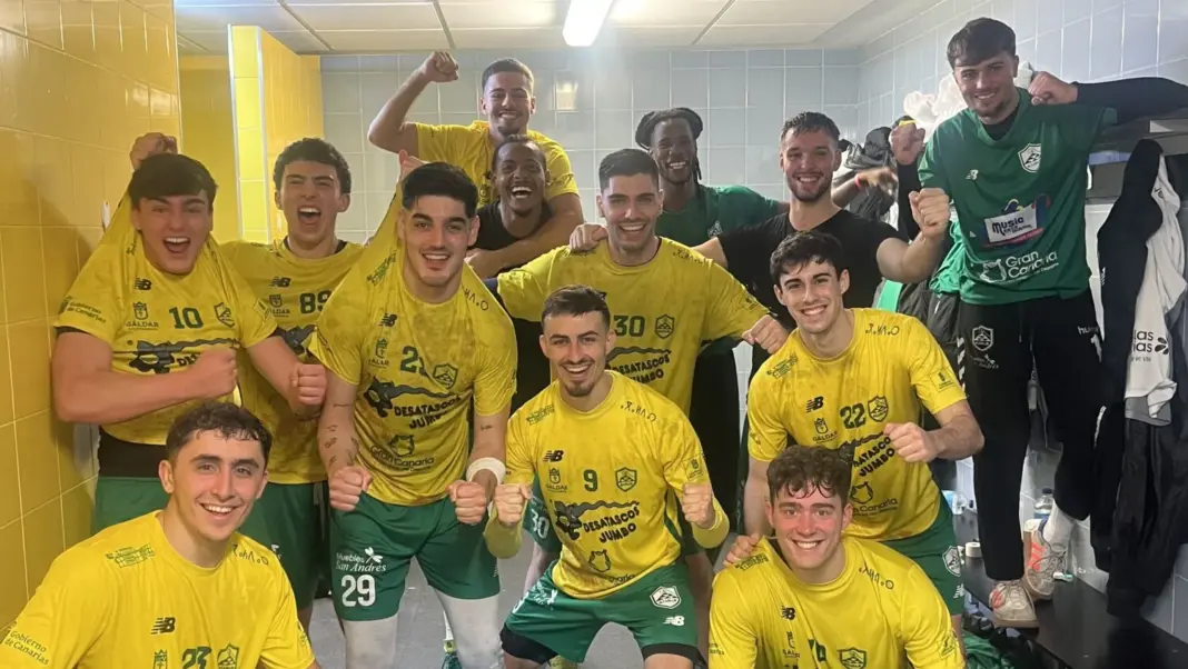 El Gáldar de Gran Canaria logra una valiosa victoria en Lalín