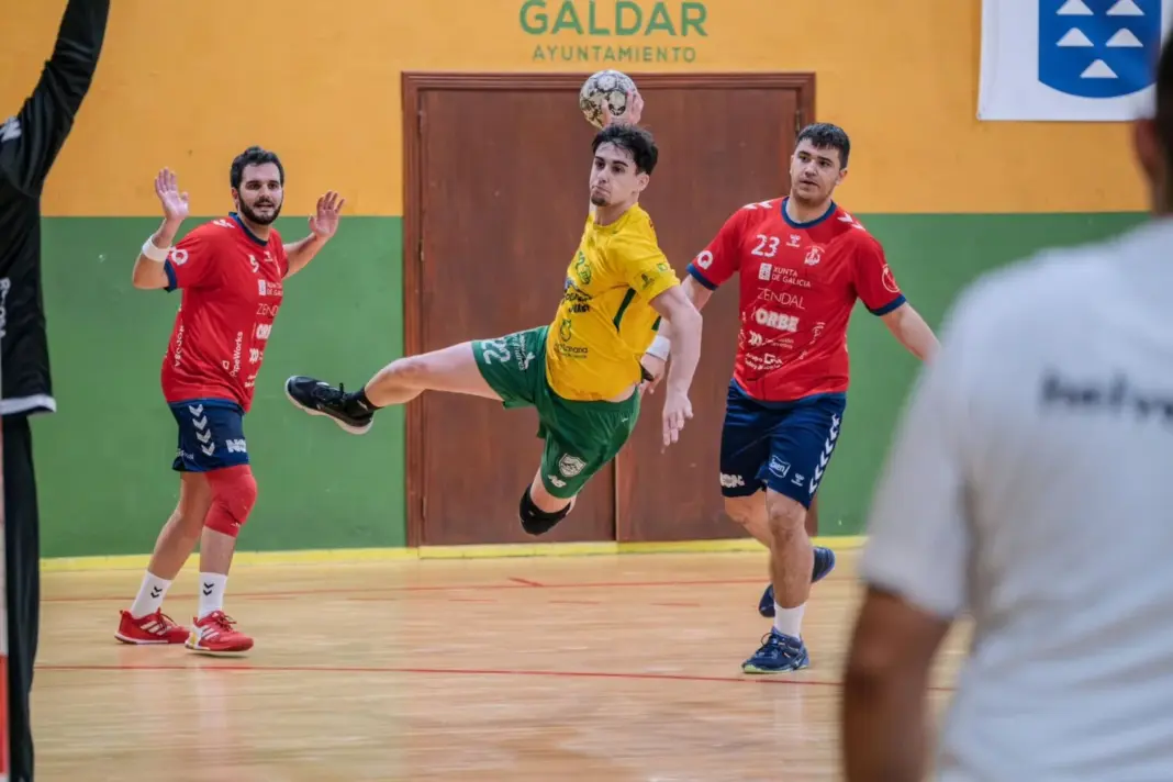 El Balonmano Gáldar cae ante un Porriño más acertado