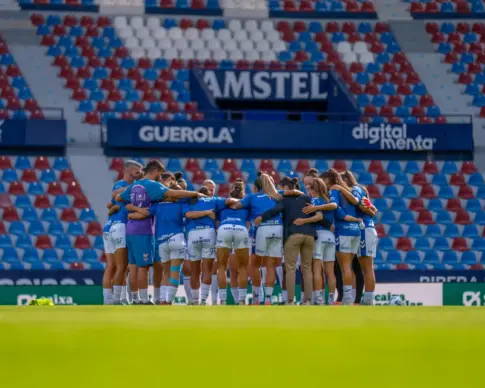 El Costa Adeje Tenerife mira de tú a tú a los grandes de Liga F