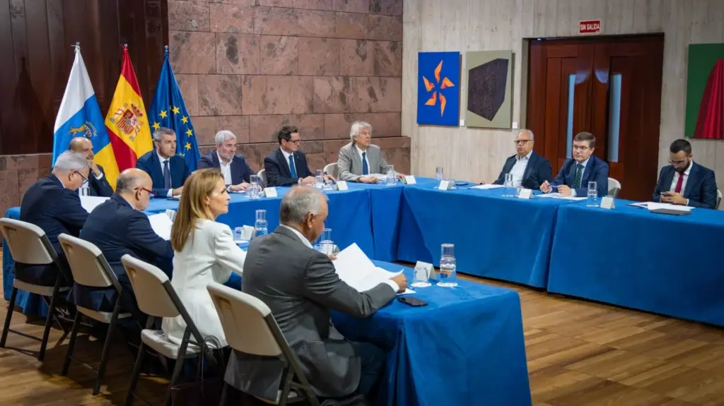 Clavijo pide defender con unidad el Decreto Canarias 