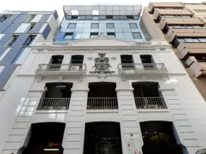 Los dentistas recomiendan "mirar bien la letra pequeña" de ofertas que se suelen hacer en campañas de descuento