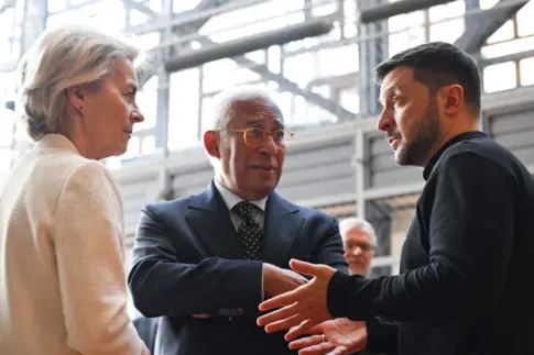 La UE confirma que EEUU no le comunicó su plan para Ucrania y trabajará con Zelenski para una paz «justa»