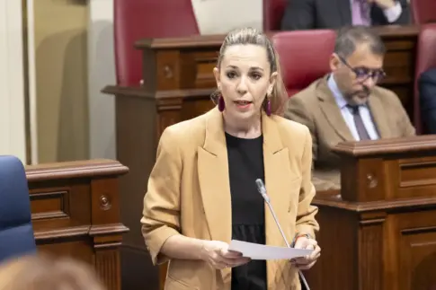 En directo: el Parlamento de Canarias aprueba la ley del alquiler vacacional