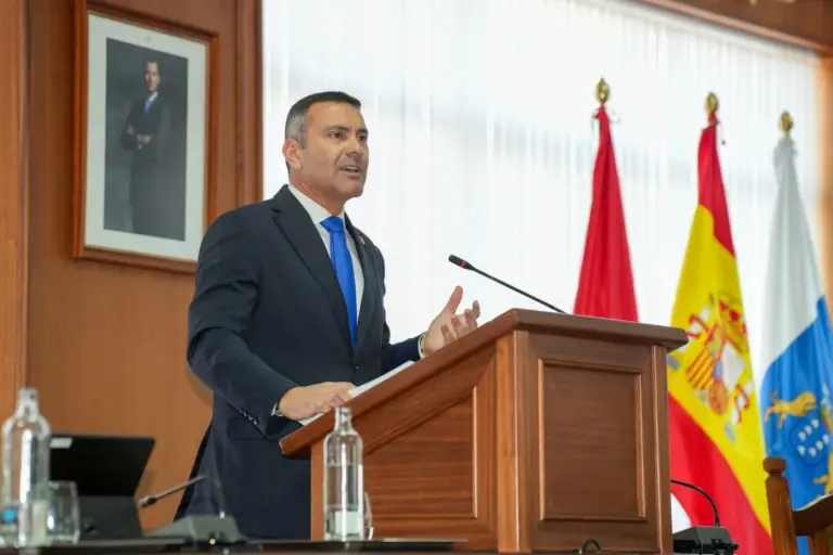 Oswaldo Betancort defiende la gestión y resultados de su gobierno al frente del Cabildo de Lanzarote
