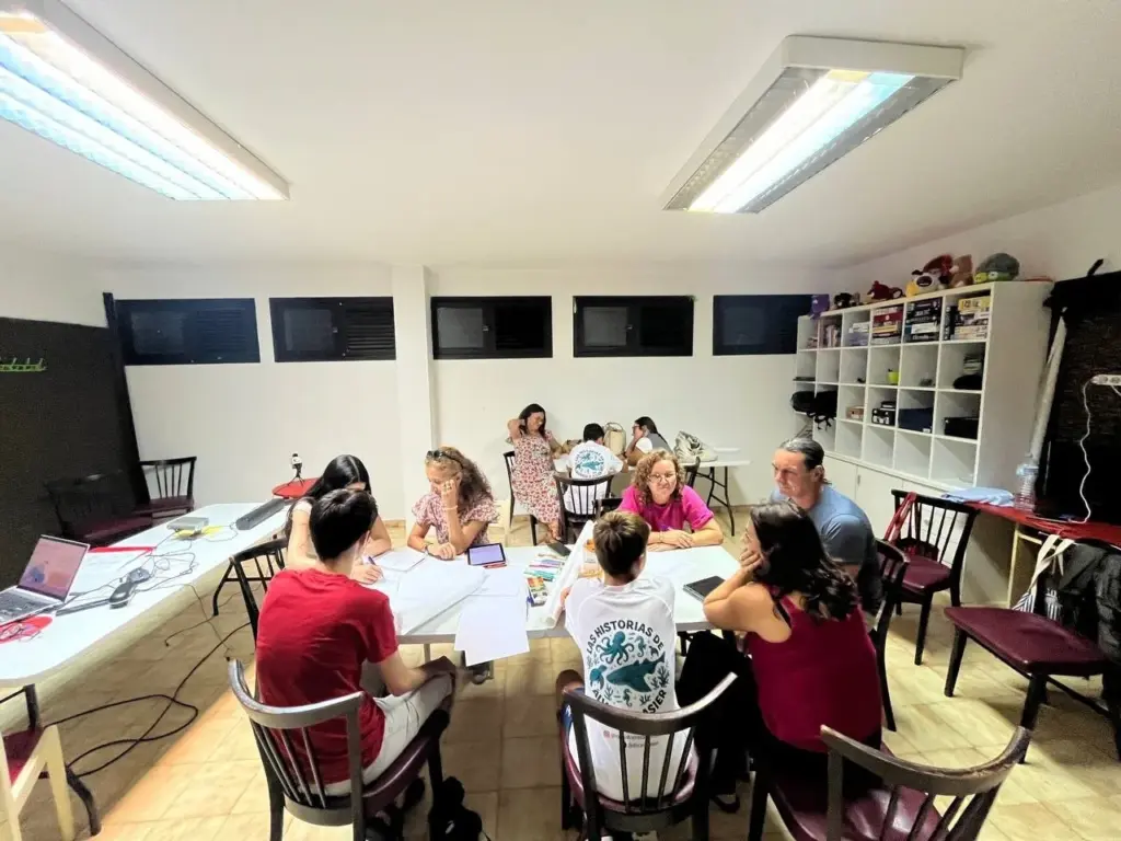 El estudio de innovación social 'Infraestructuras Sociales: Palacios del Pueblo en Tenerife. Imagen cedida por la Asociación Rayuela. 