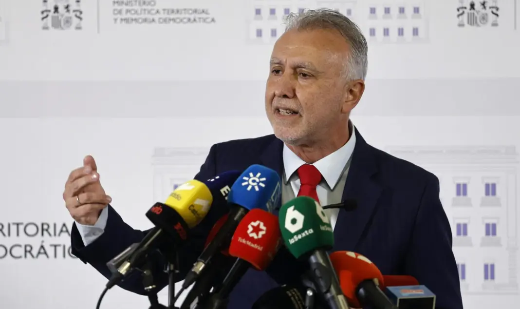 Ángel Víctor Torres afirma que su actuación respondió al interés general y no existe ninguna actuación delictiva