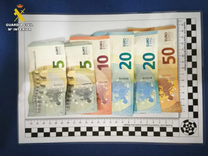 Un operativo conjunto en Mogán deja tres detenidos y más de una veintena de denuncias